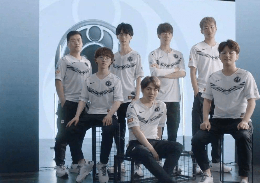 复出不是孤 复出不是孤